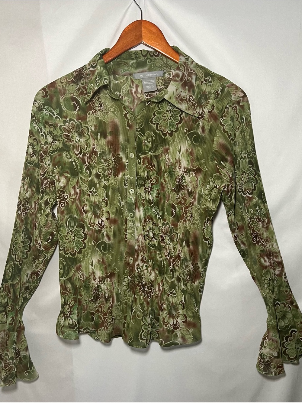 Green Floral Button-Front Blouse